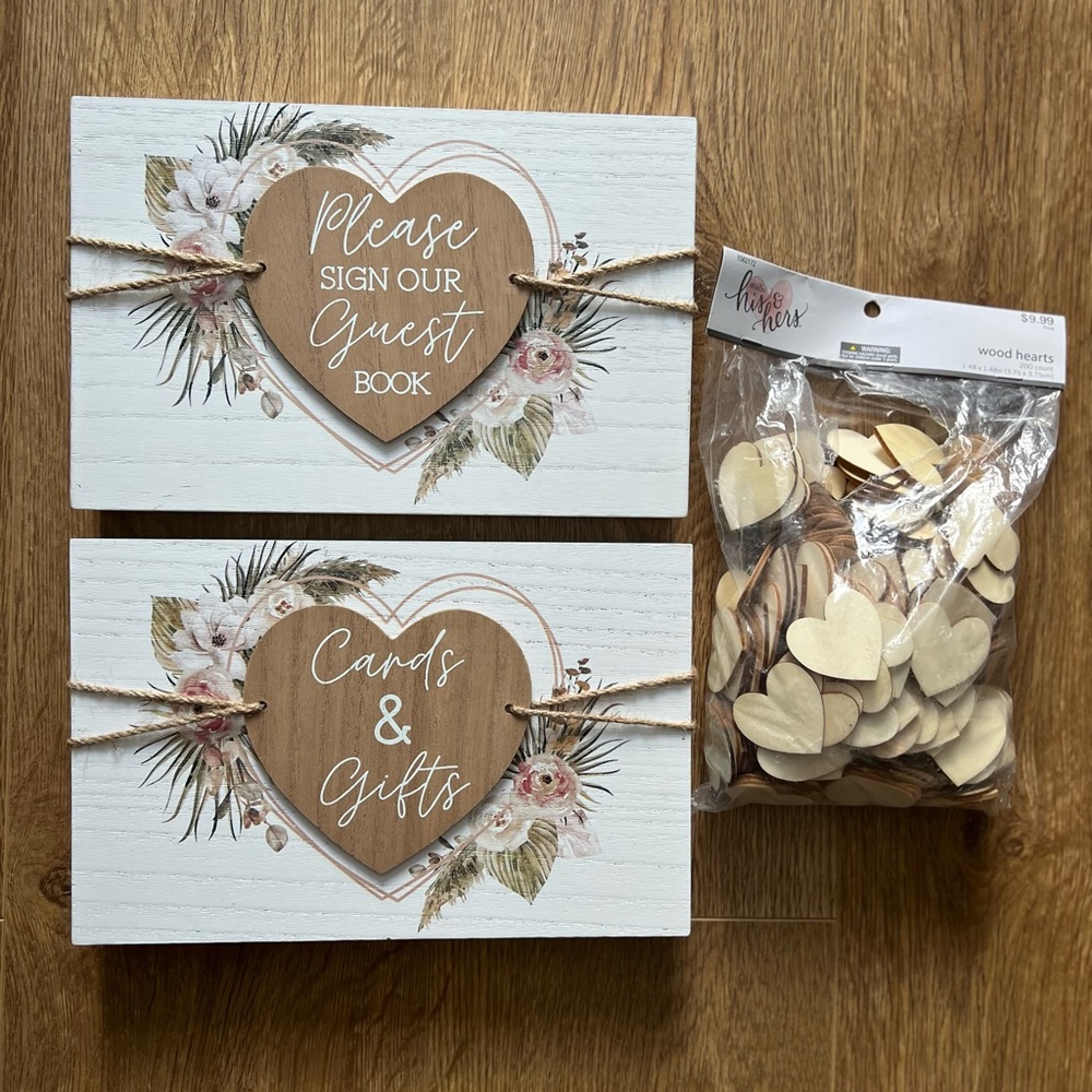 Boho rustic 🌾 wooden wedding signs & wooden hearts 🤎